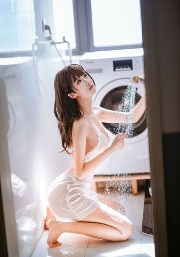 精品国色天香一卡2卡3卡_4K电影在线观看